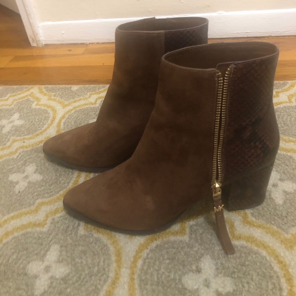 Michael Kors MK Dawson Mid Brown Suede Boot size 7